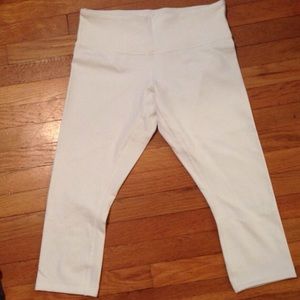 NWOT White Lululemon Capris