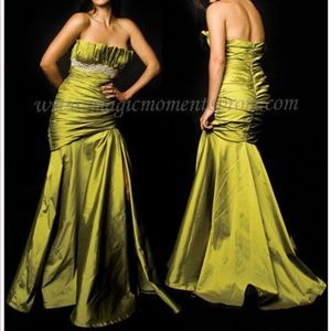 Beautiful green mermaid prom gown