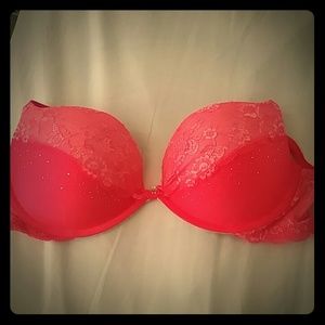Size 36 C Victorias Secret push-up bra.
