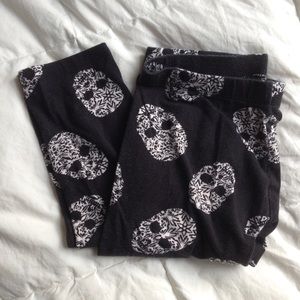 LIKE-NEW Skull Patterned Leggings 💀💜