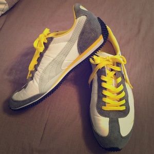 Puma Speeder size 9 shoes