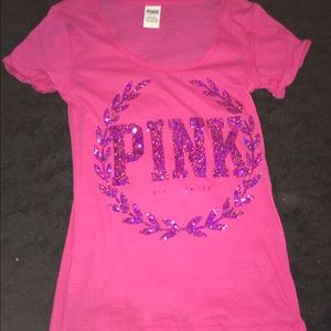 VS Pink tee