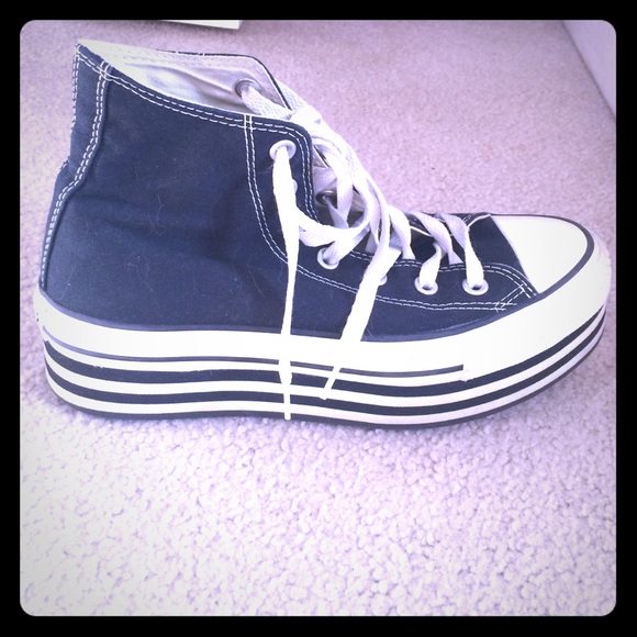 Black platform converse
