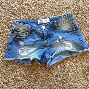 Lei low rise shorts