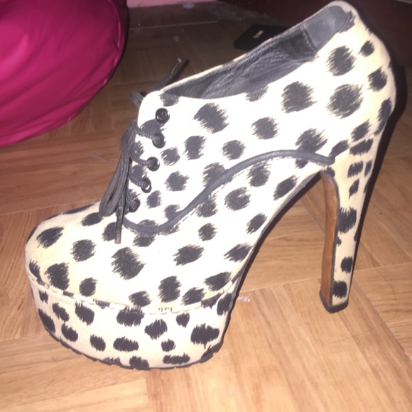 Penelope and Coco booties - Picture 2 of 4