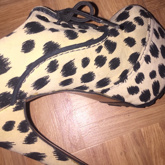 Penelope and Coco booties - Picture 3 of 4