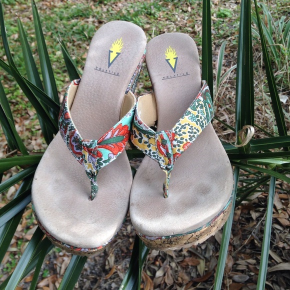 Volatile wedge sandal