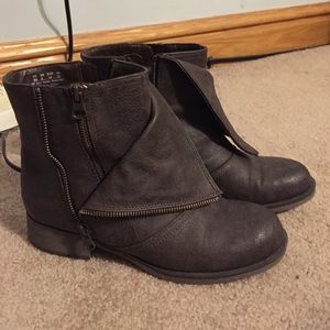 Brown zipper ankle boots