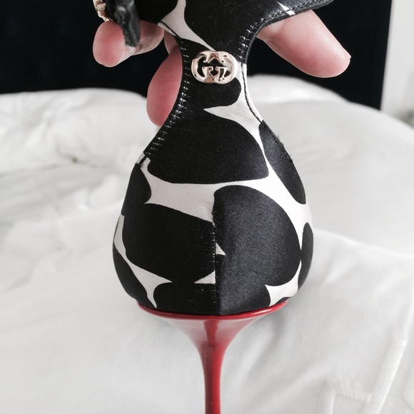 🔴SOLD🔴Gucci pumps - Picture 2 of 4