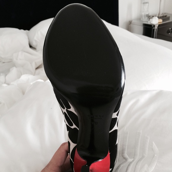 🔴SOLD🔴Gucci pumps - Picture 3 of 4