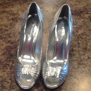 Silver Peep Toe Pump