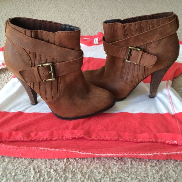 SUPER CUTE BOOTIES 😻
