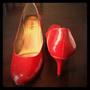 Ruby red heels! 👠🎀