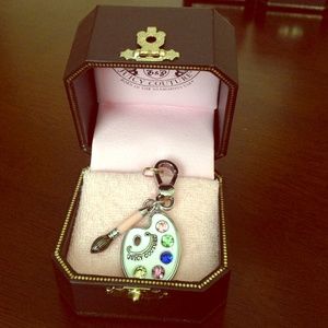 Easel& Paint brush Juicy Couture Charm🎨