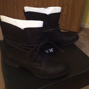 Black low suede-like booties
