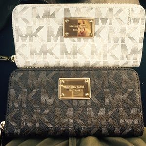 Michael Kors Jet Set Zip Wallet