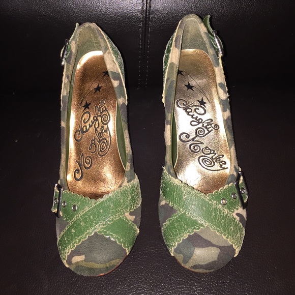 Naughty Monkey-Camo-Round Toe-Size 6.5