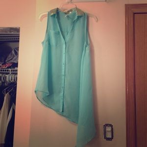 Hi low mint green shirt