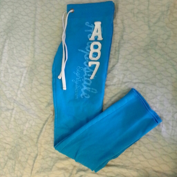 Blue stretch sweatpants