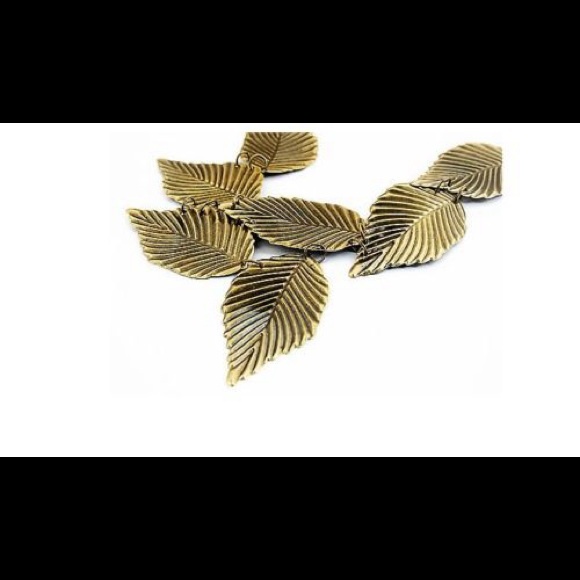 Fashion Lady's Bronze Multi Leaf Necklace Pendant - Picture 3 of 4