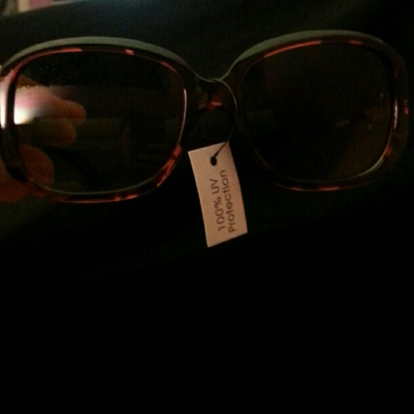 NEW JM New York Sunglasses! - Picture 2 of 3