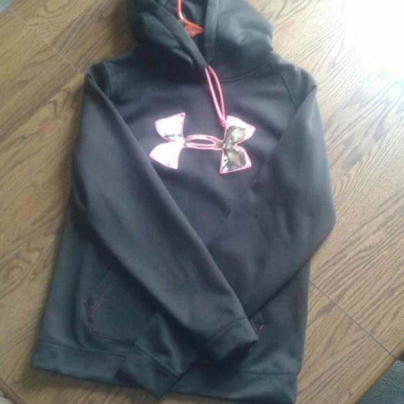 UA PINK CAMO HOODIE!
