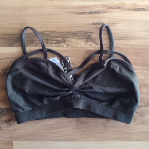 LF strappy bra