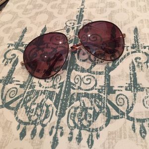 Jessica Simpson aviator sunglasses