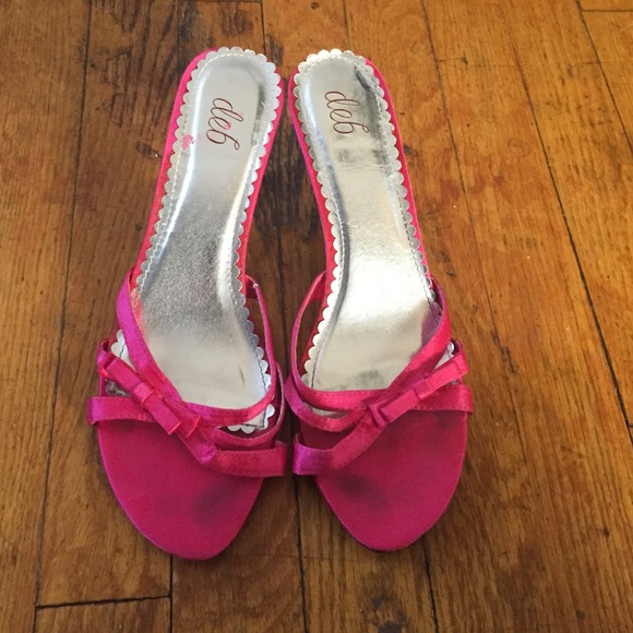 Pink heels!