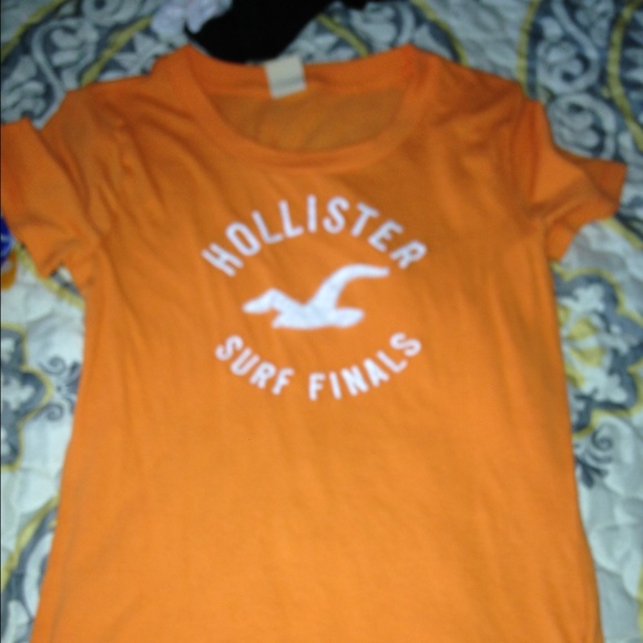 Hollister shirt