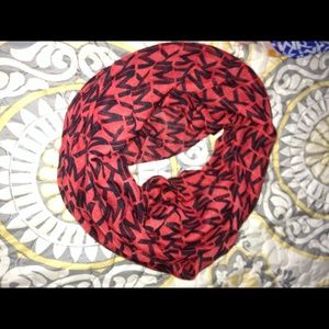 MK scarf