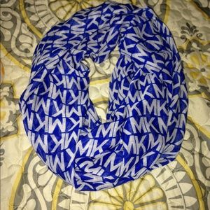 MK scarf