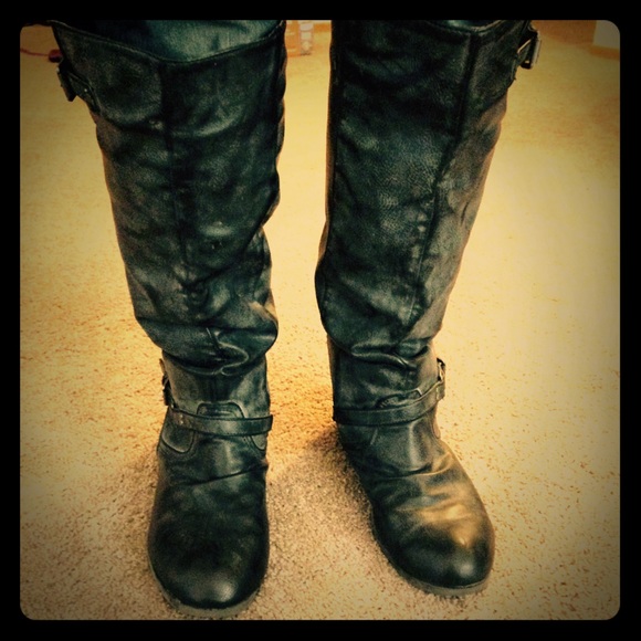 Madden Girl Grey Boots