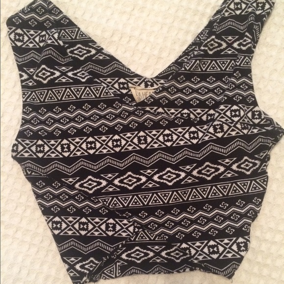 La hearts crop top