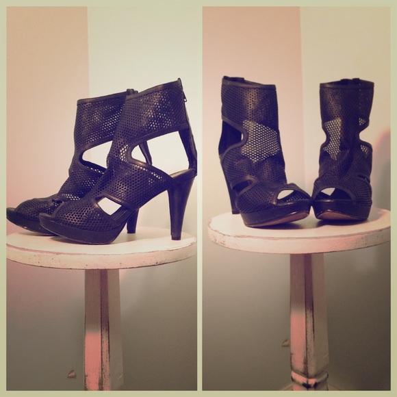 🔫 Jeffrey Campbell Mesh Cage Heels 🔫