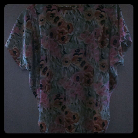 Pinkandgreenflowertop