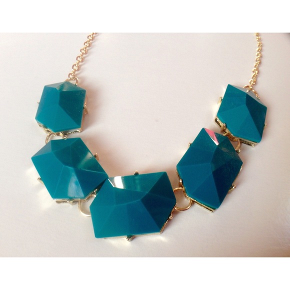 Statement Necklace - Picture 2 of 4