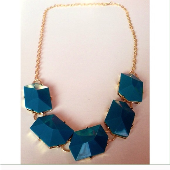 Statement Necklace - Picture 4 of 4