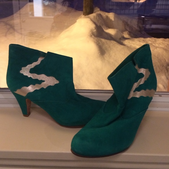 Green boots
