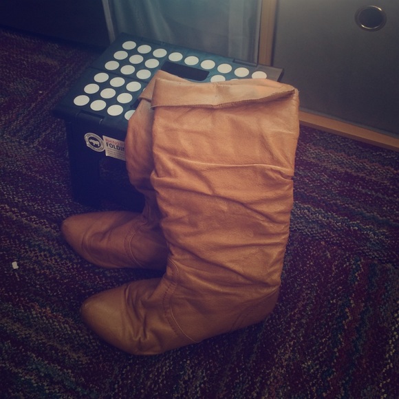 Steve Madden boots!!