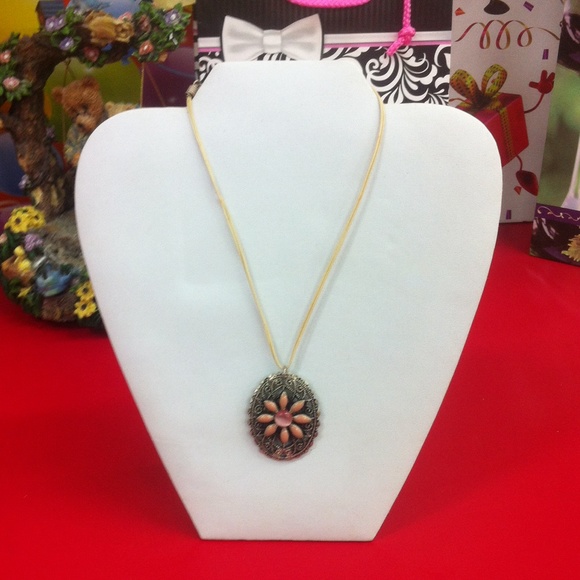 Necklaces - Picture 2 of 3
