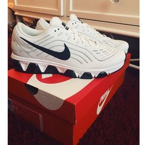 Nike Trailwind 6 running shoes