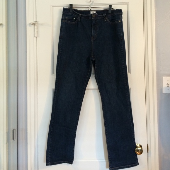 Levi's perfectly slimming straight 512 jeans