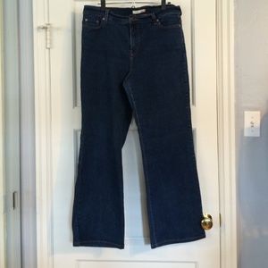 Levi's boot cut perfectly slimming boot it jeans