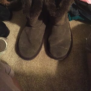 Brown Bailey button uggs