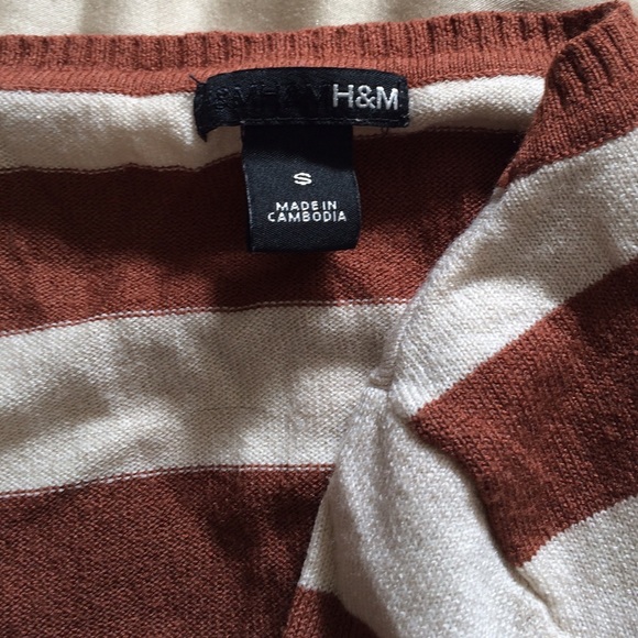 Two sweater bundle - Picture 2 of 3