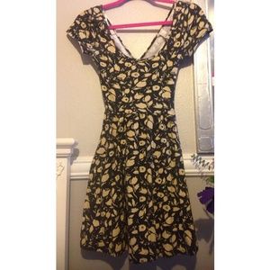 Forever 21 Black/Cream Floral Print Dress