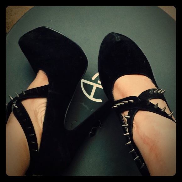 🎀Black Suede Spiked Strap Heels🎀