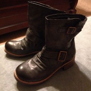 Black boots