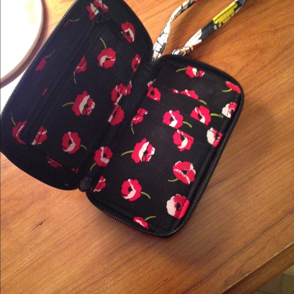 Brand new Vera Bradley wallet - Picture 3 of 3